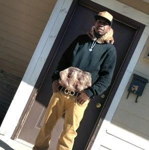 Meet your Posher, Kenneth